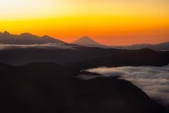 長野から見る朝焼けの富士