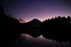 富士山夜明直前1