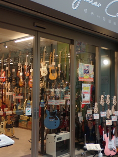 楽器店