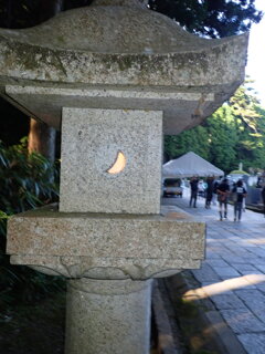 参道の灯篭　高野山
