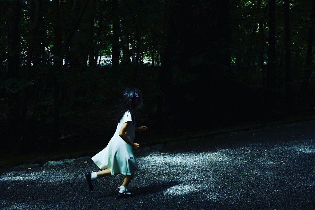 駆ける少女