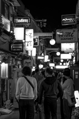 新宿ゴールデン街 モノクロ