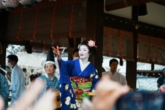 八坂神社節分会豆撒き