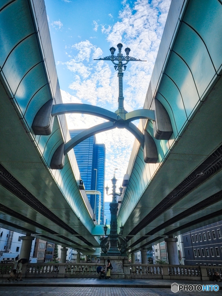 日本橋の空