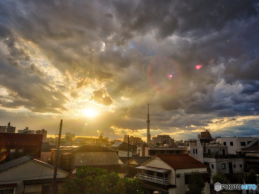 夕暮れのにわか雨