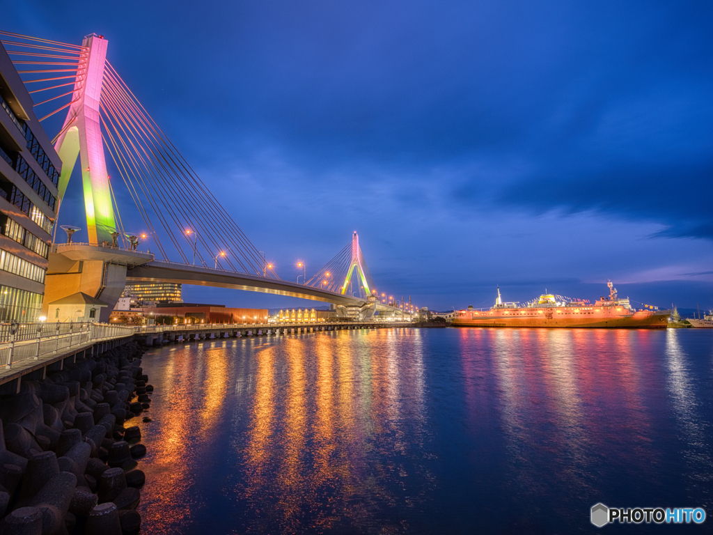 青森ベイブリッジ夜景