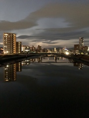 鏡映しの夕暮れ・灯
