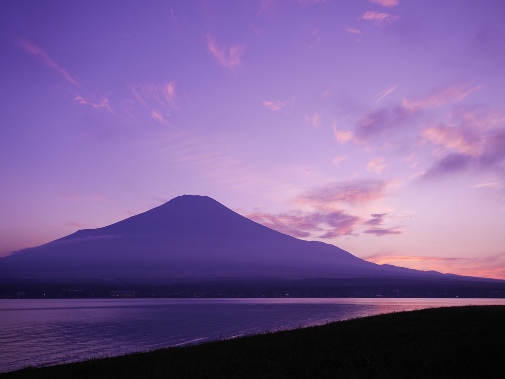 山中湖からの富士