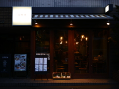 洒落た洋食店