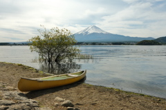 晩秋の湖