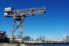 ハンマーヘッドクレーン