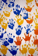 子供たちの手形