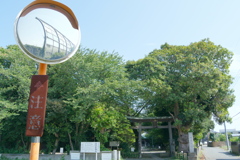 神社前のミラー