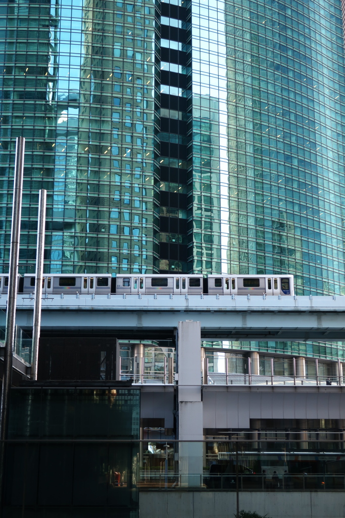 汐留ゆりかもめ