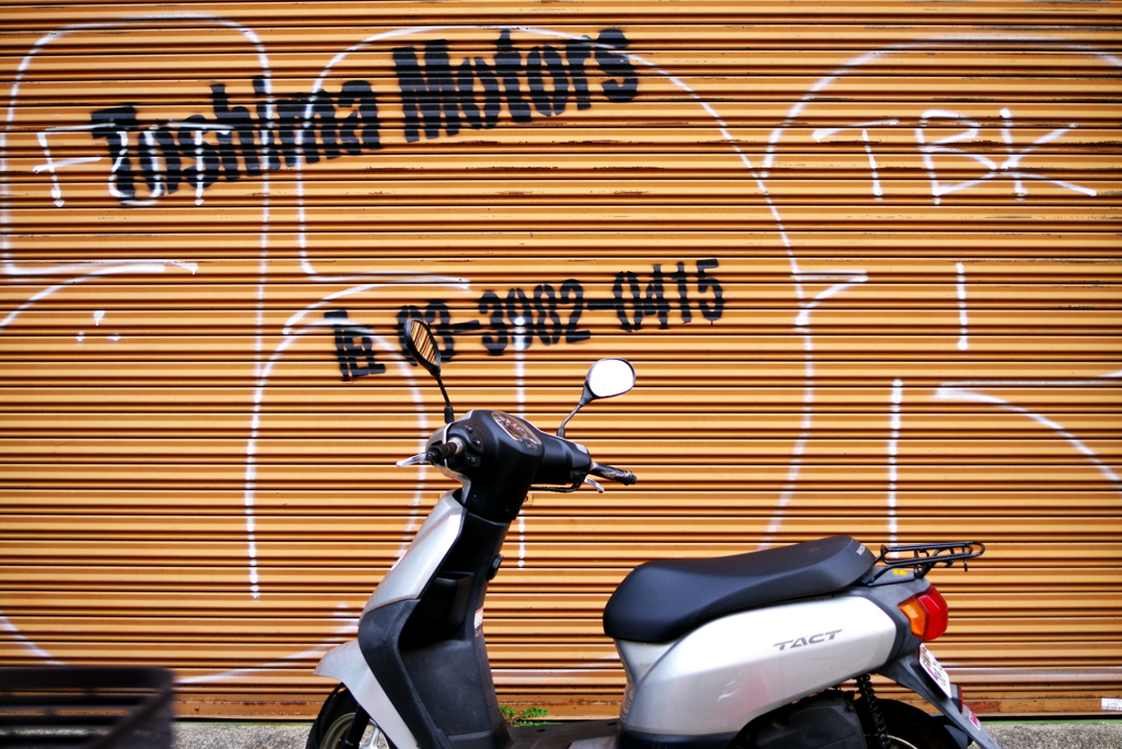 茶色シャッター