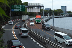 お堀横の首都高