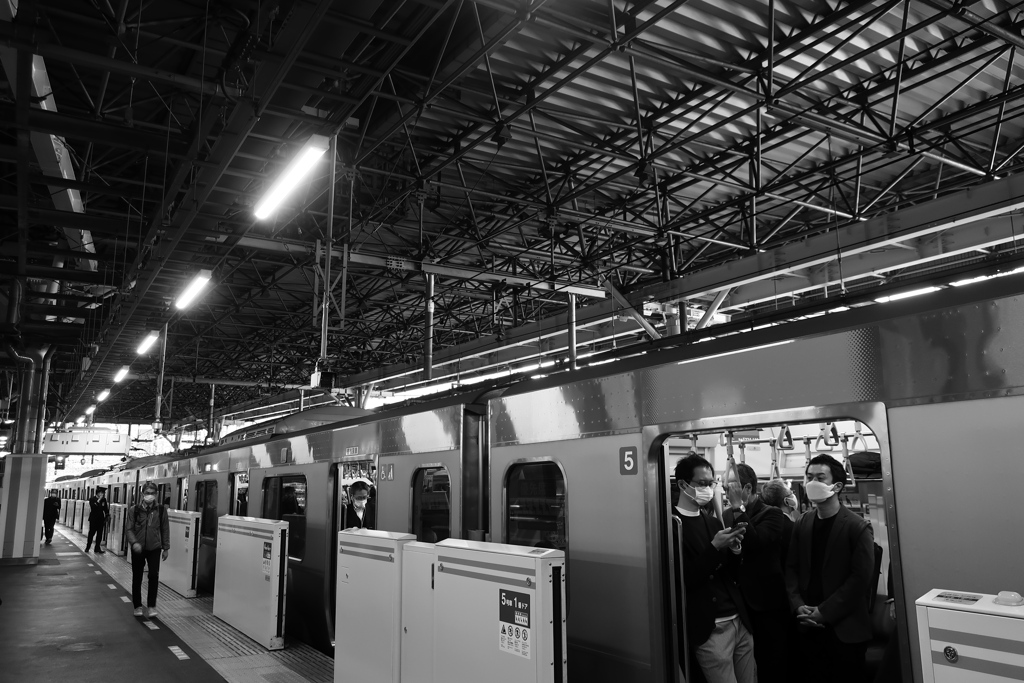 新橋駅ホーム