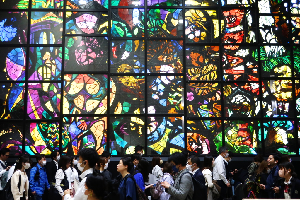 京葉線通路ステンドグラス