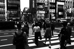 歌舞伎町一番街へ