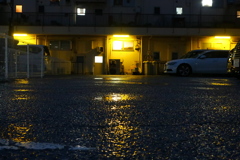 夜の駐車場