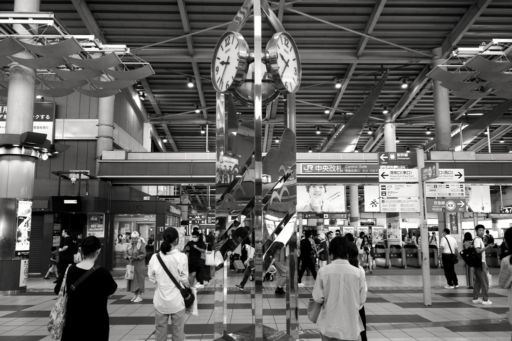 品川駅中央改札待ち合わせ