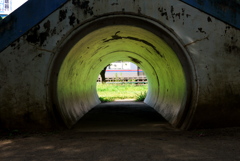 ホールの向こう側