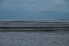 海岸堤防内と外