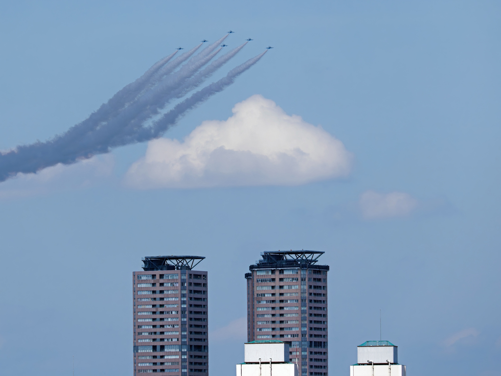 大日イオンモール上空を飛ぶ‼