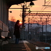 電車を待つ