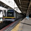 閑散としたホーム