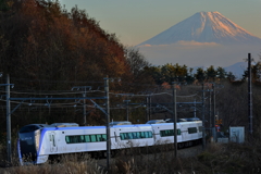 夕暮れのE353