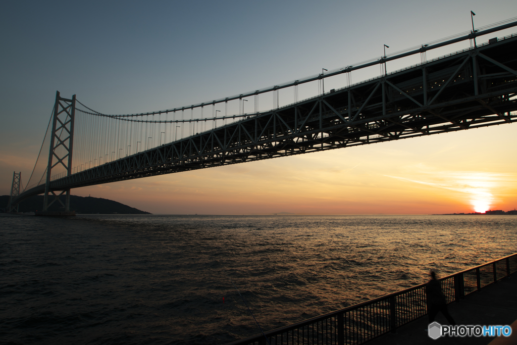 明石海峡大橋の夕日