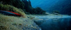 夜明けの湖畔