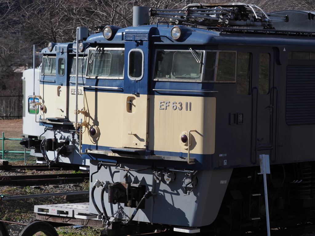 EF63