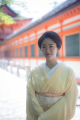 社にて