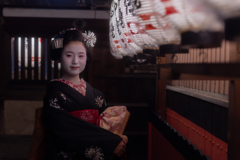 境内で
