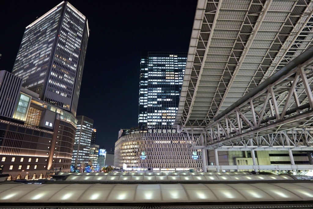 左阪急　右阪神
