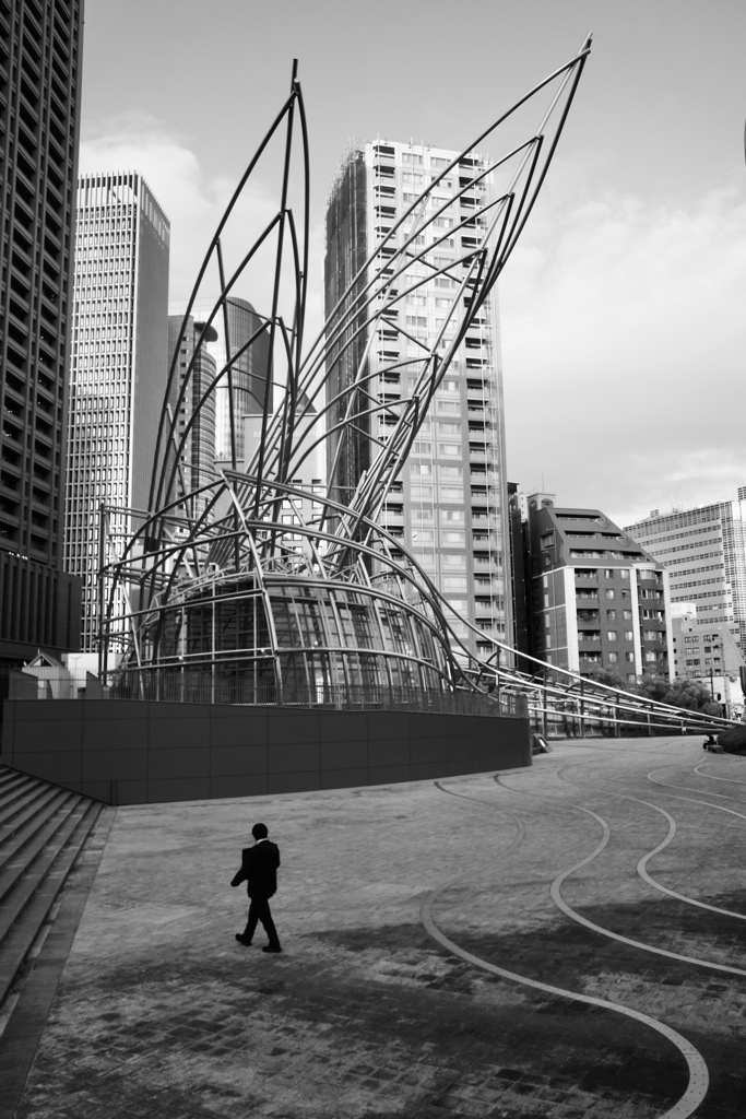 国立国際美術館