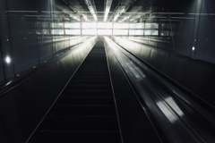 地上55階に向かう