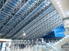 雨上がりの大阪駅