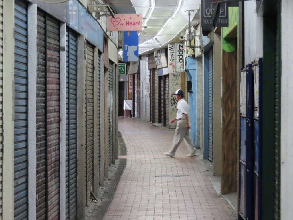 神戸元町高架下