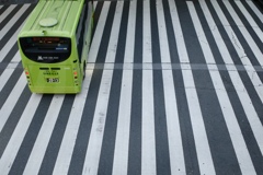 大阪駅前の横断歩道