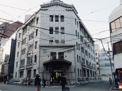 電線の交差点