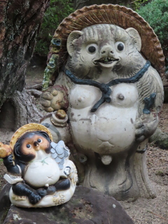 門戸厄神のタヌキ