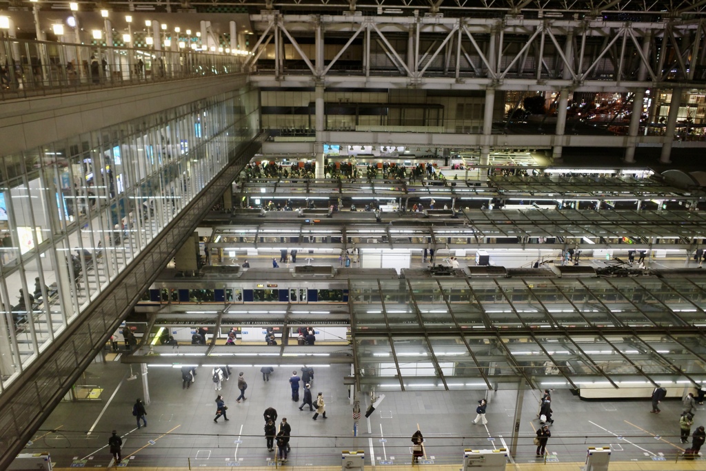 大阪駅　中から