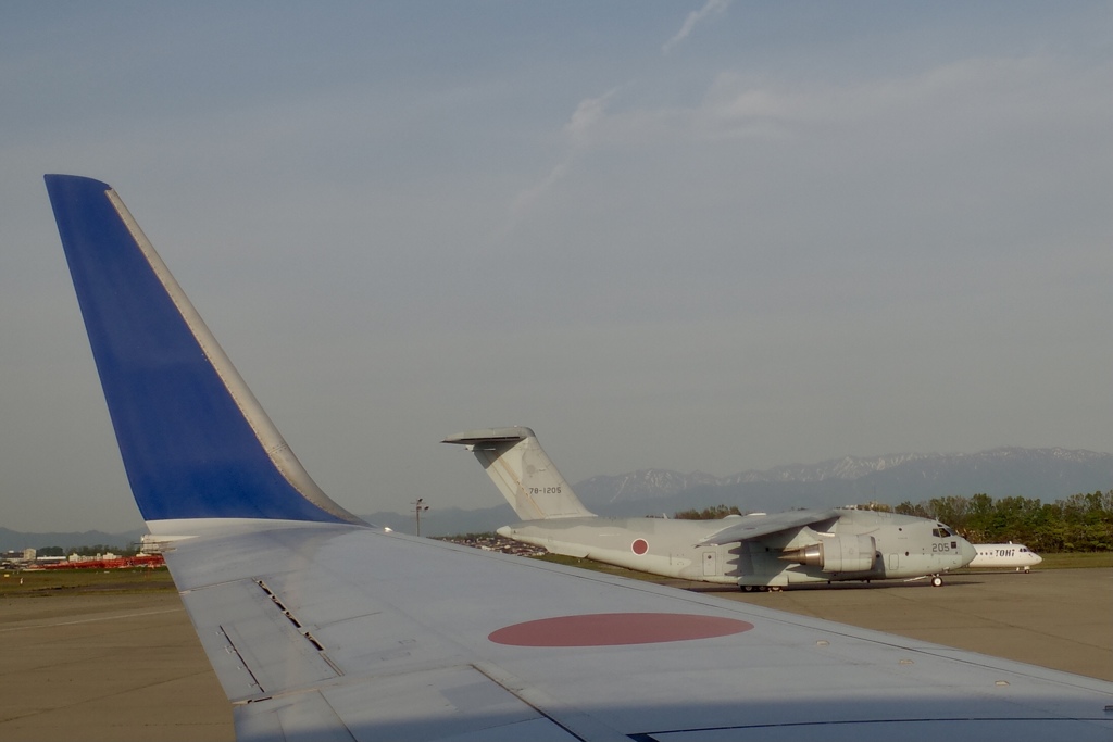 緊急着陸した空自の輸送機