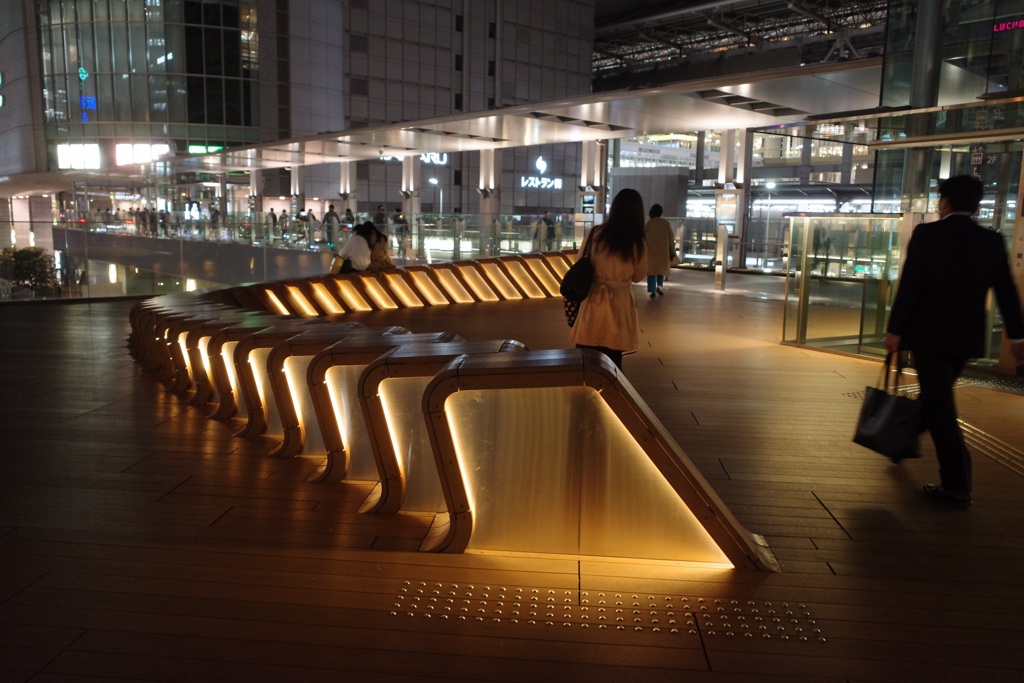 おひとり様ベンチ