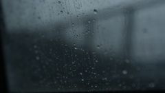 暗い雨