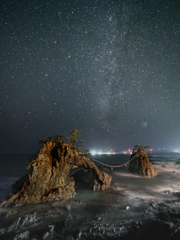 能登半島に輝く冬の天の川