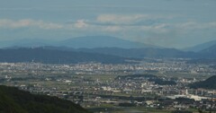 遥か彼方　徳島県雲辺寺ロープウエイ　頂上駅舎